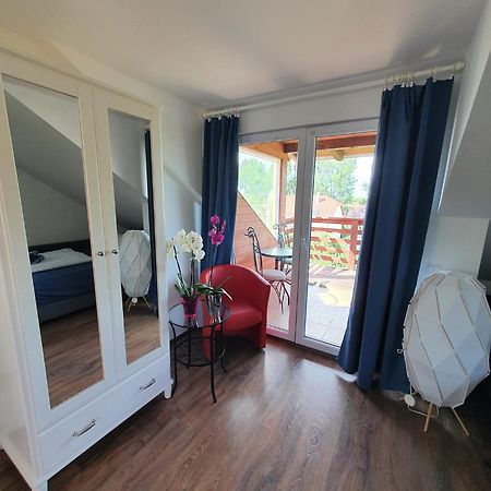 Sunshine Apartment Velence Exterior photo